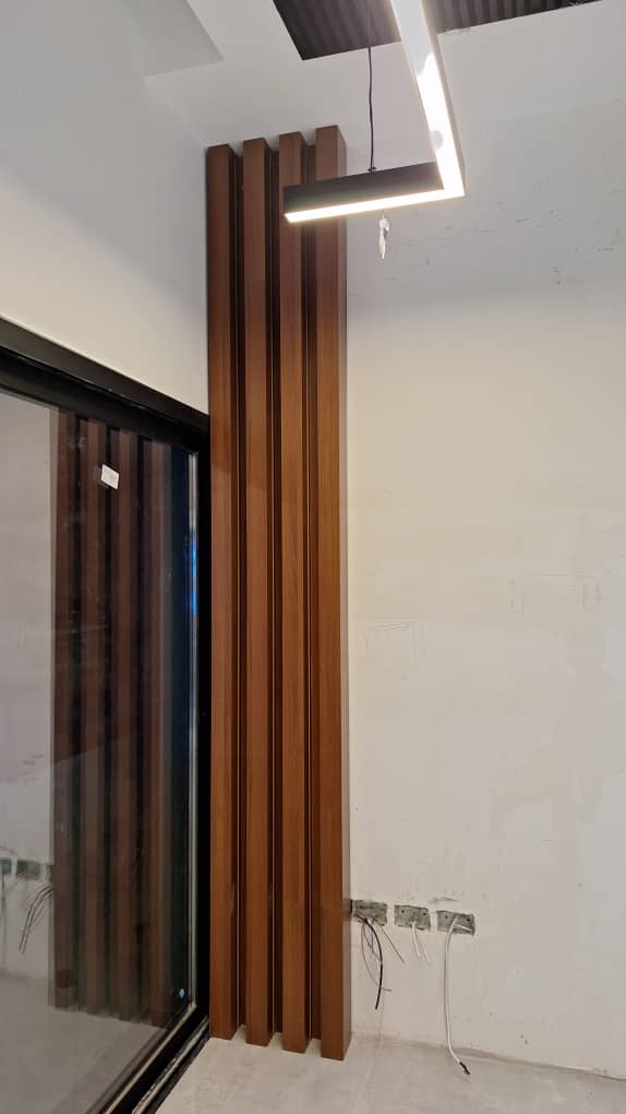 Wall panel with LED detail